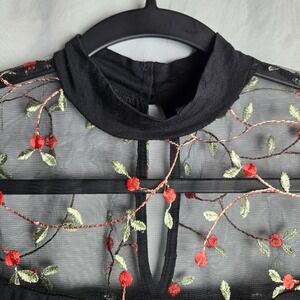 Green Envelope Mesh Cherry Embroidered Tiered Ruffles Sleeves Shirt Womens Small